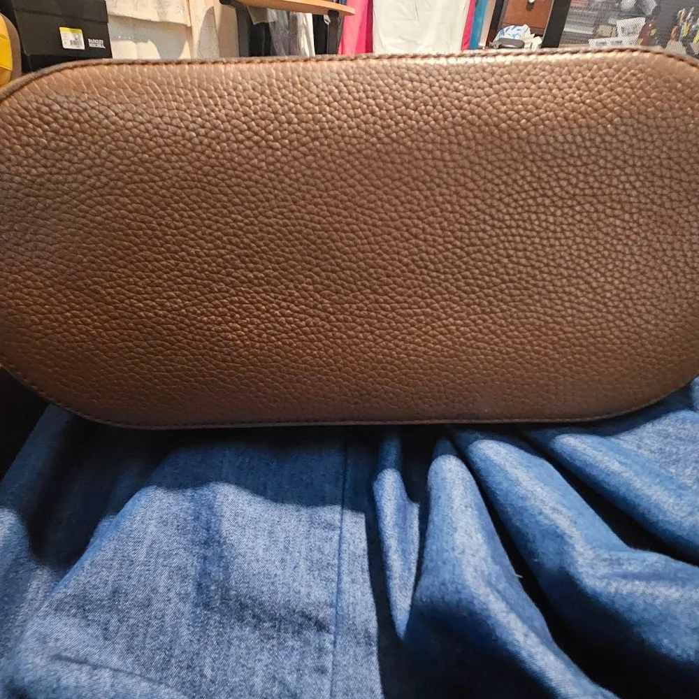 Michael Kors Tan and Beige Leather Shoulder Bag Size Large - Picture 15 of 15